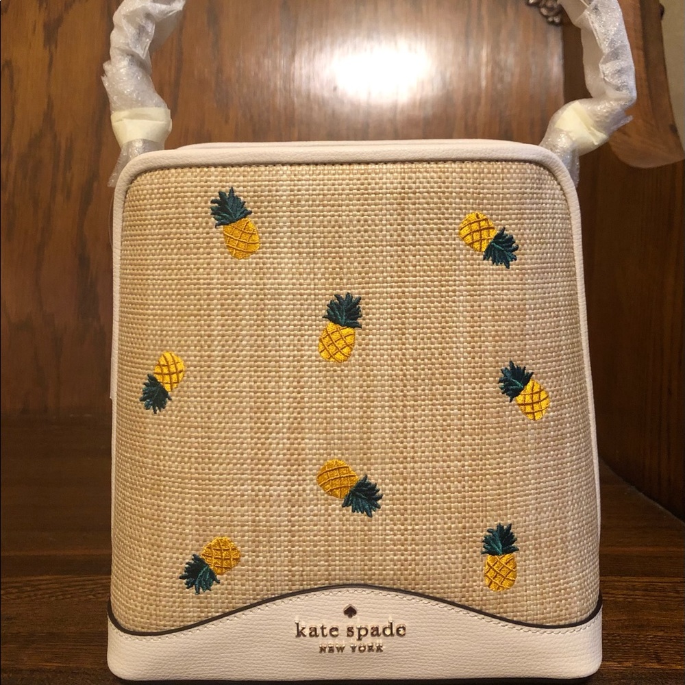 NWT-Kate Spade-Darcy-Embroidered Straw Pineapple🍍-Small Bucket Bag-$379